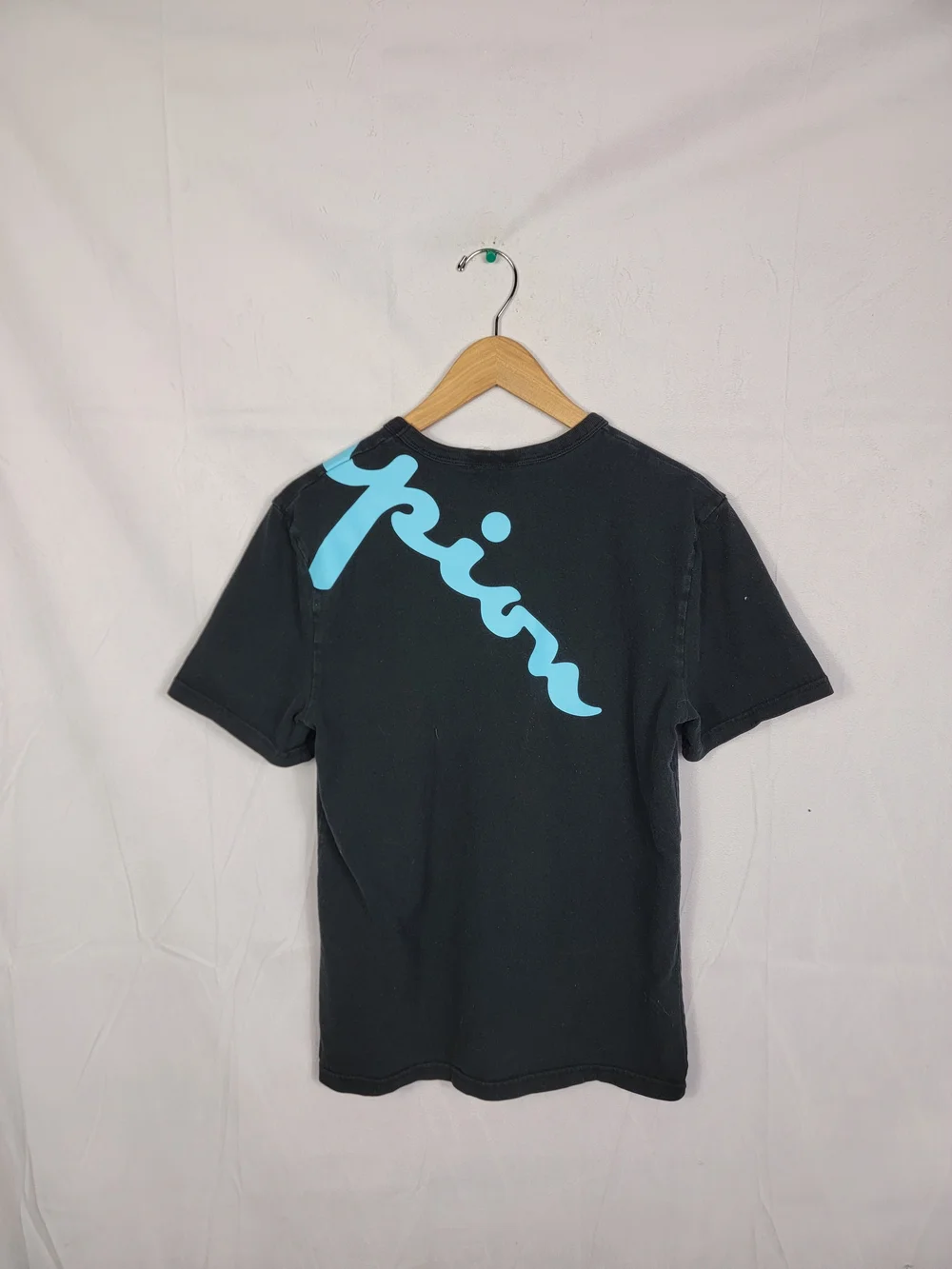 Men's Small Champion Heritage Diagonal Script Logo T-shirt. - Picture 4 of 5